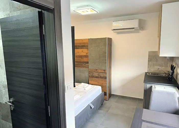 Sunrise Apartment *